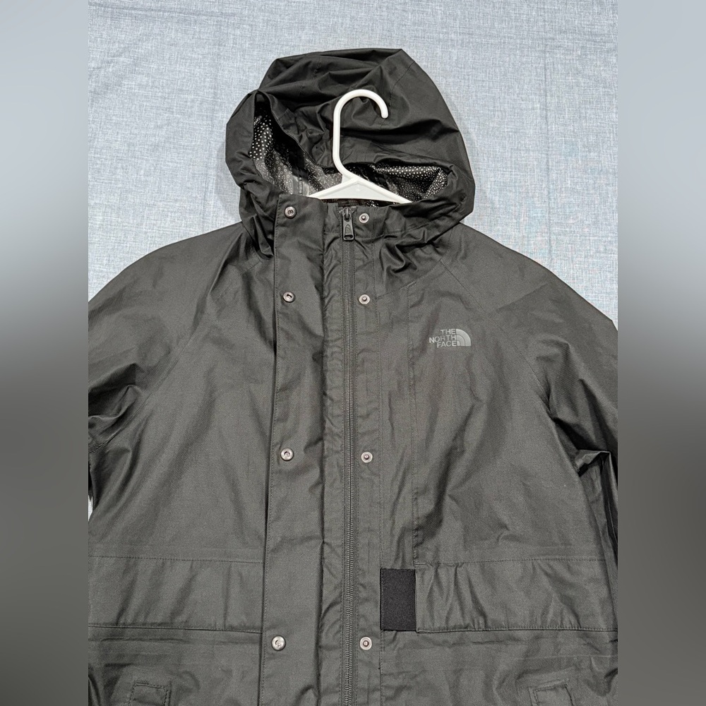THE NORTH FACE LYNWOOD PARKA, black, medium - Picture 10 of 15